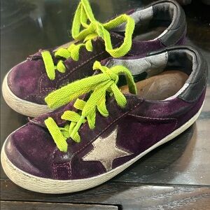 Golden Goode Kids Purple Suede Star Sneakers with Lime Green Laces size 27